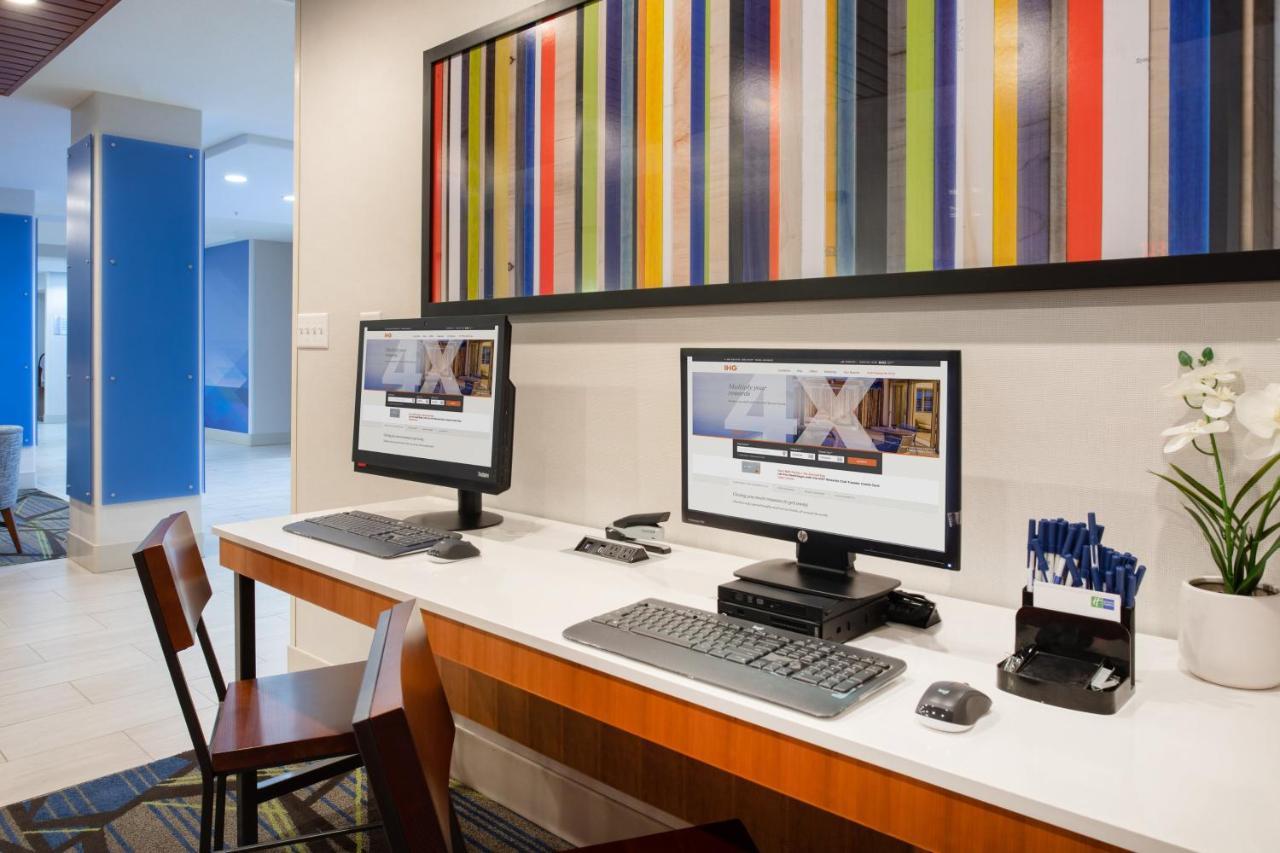 Holiday Inn Express & Suites Phoenix Glendale Dist By Ihg Exterior foto